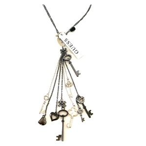 NWT! Guess Lock and Key Jewel Necklace